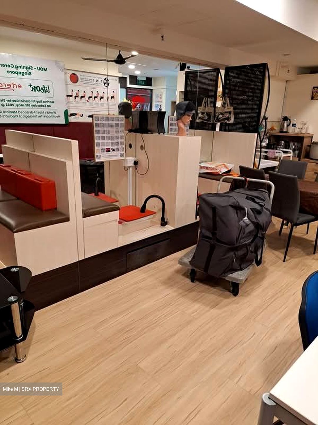 The Adelphi (D6), Retail #582267581